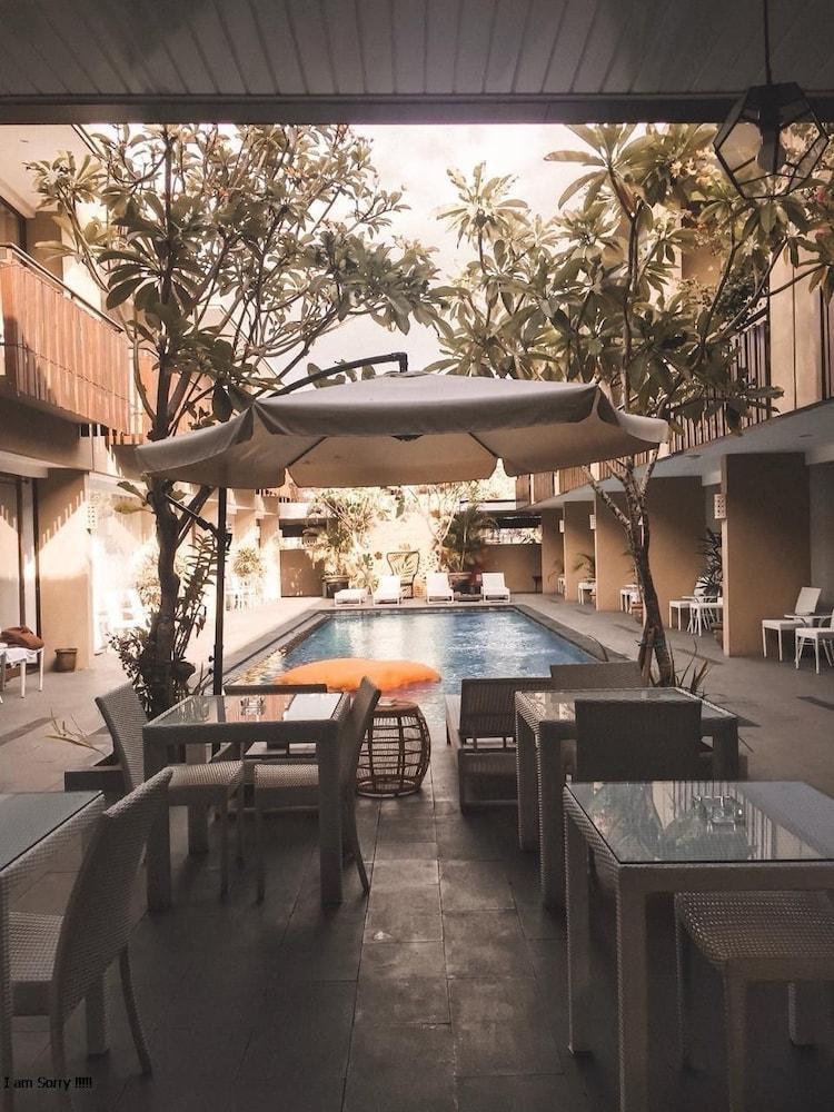 Devata Suites And Residence Legian  Exterior photo