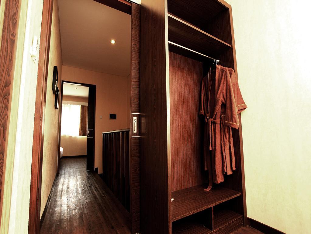 Devata Suites And Residence Legian  Exterior photo
