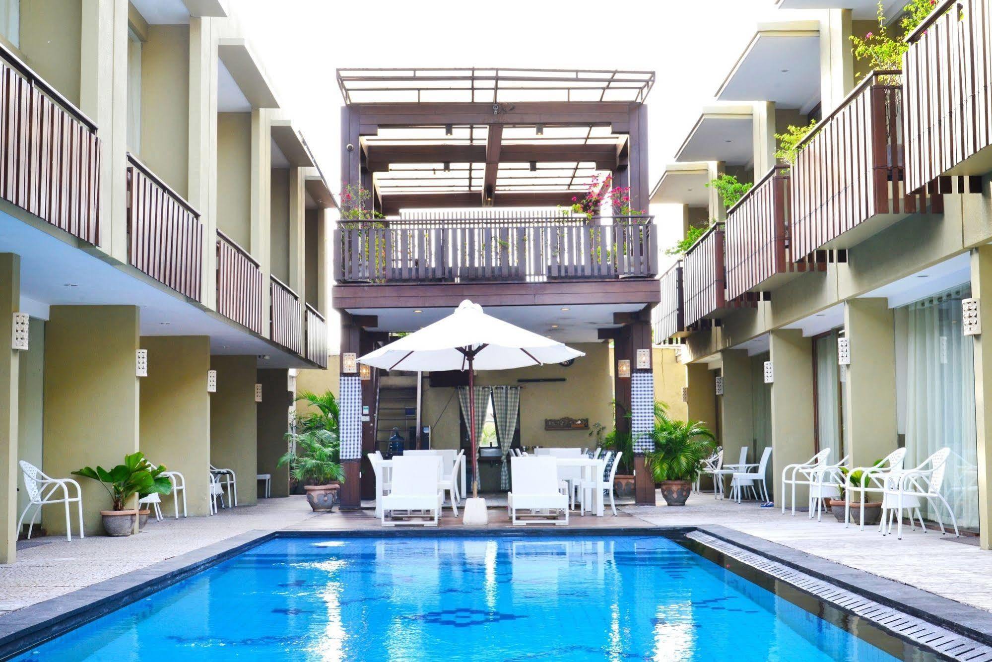Devata Suites And Residence Legian  Exterior photo
